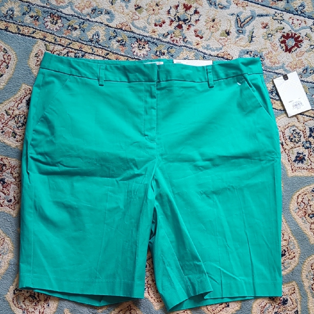 Dana Buchman Plus Size Women's Shorts NWT